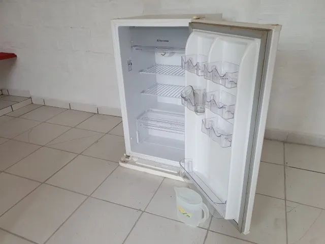 Frigobar Electrolux 120 Litros - Foto 2