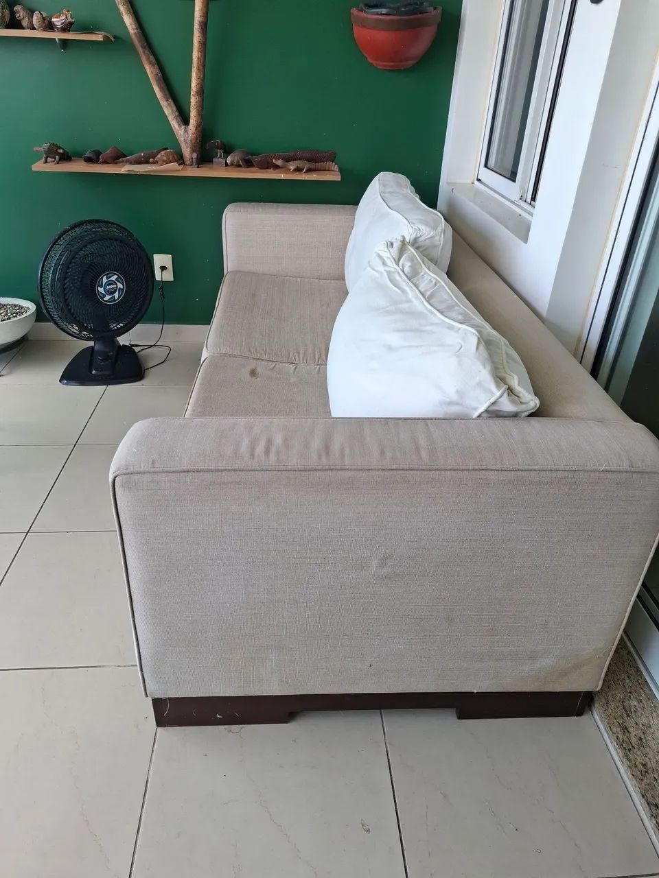 Cama solteiro (madeira e MDF) e sofá - Foto 4