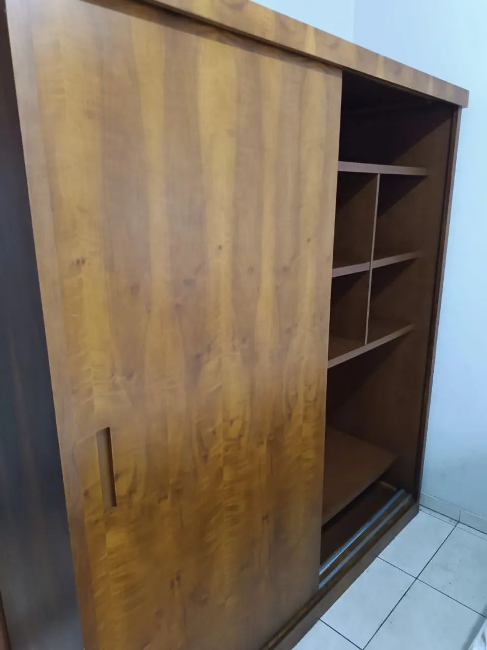 Guarda-Roupa Imbuia Premium - Modelo Grande com Muito Espaço - Foto 2