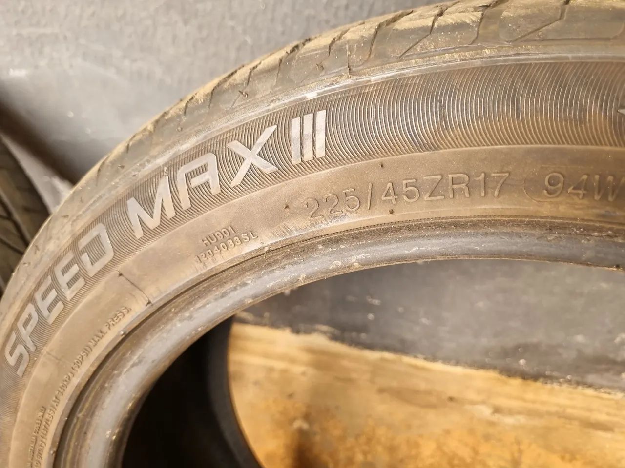02 pneus 225/45 R17
