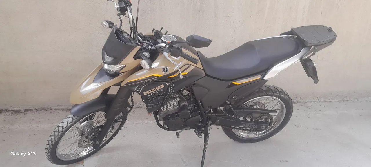 XTZ 250 Lander 2024