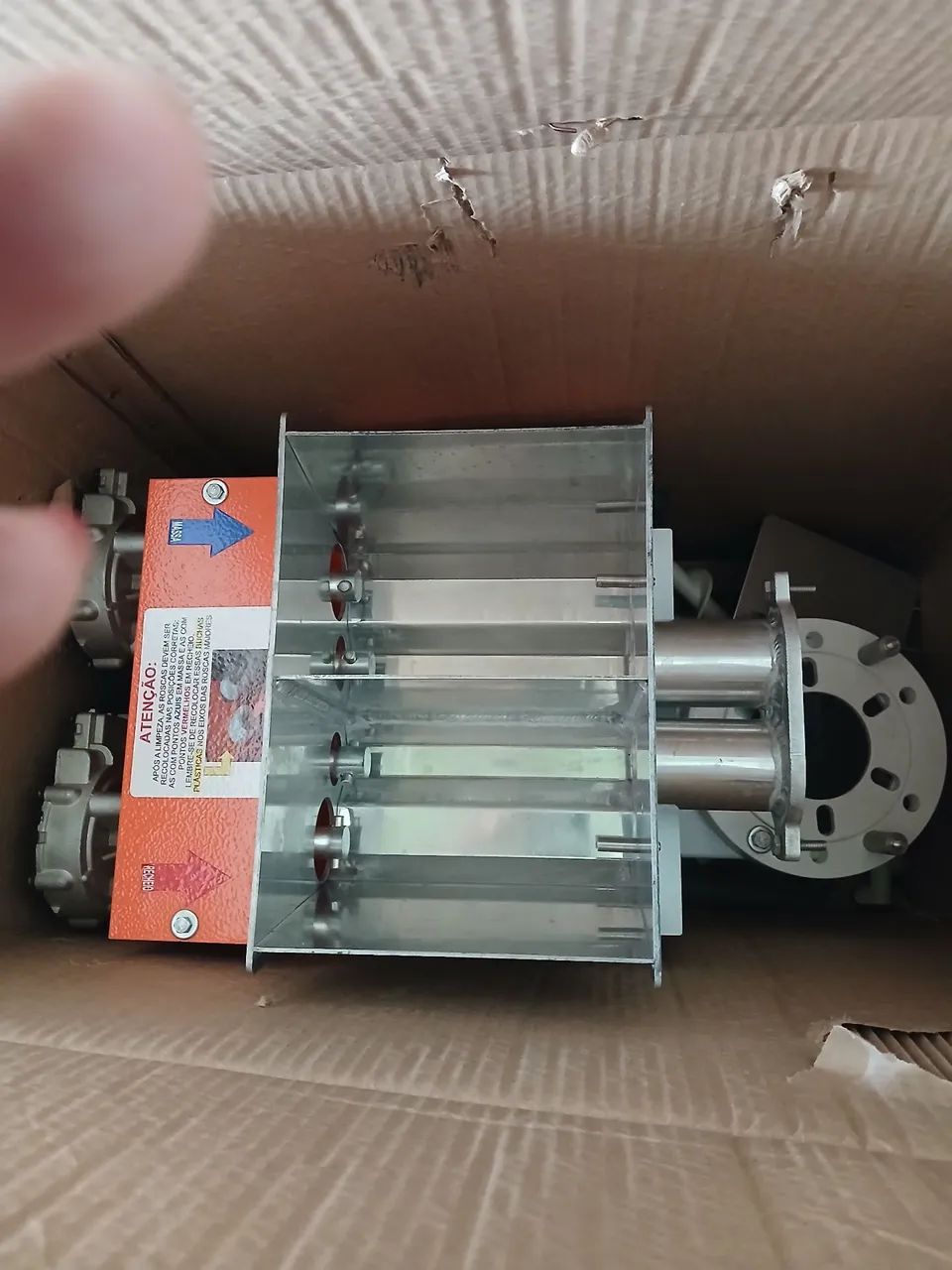 Máquina modelar salgado 