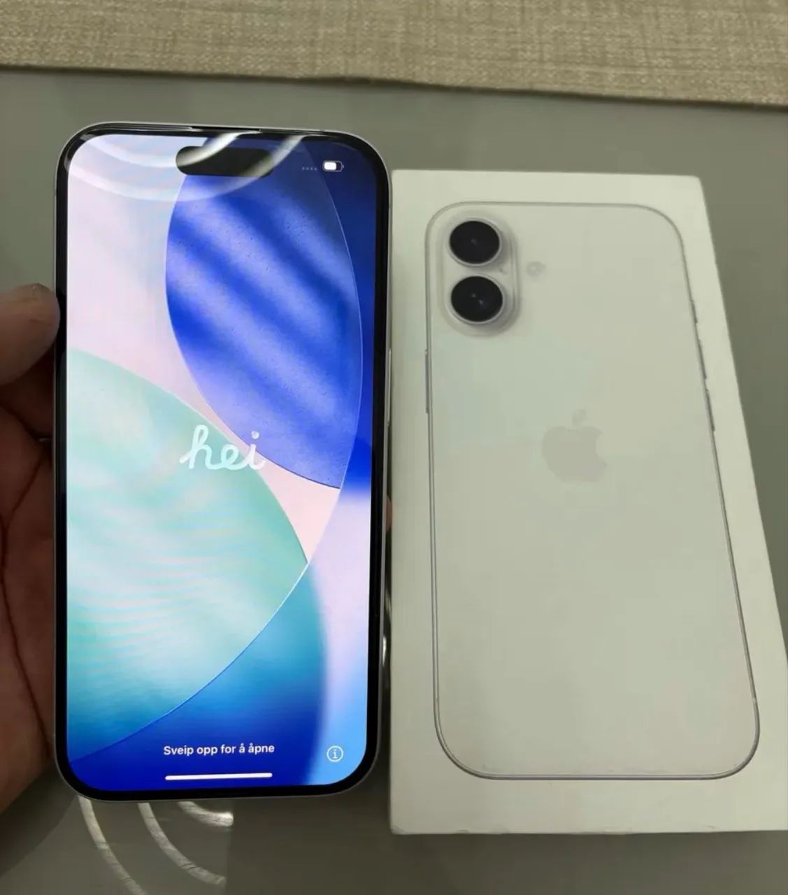 iPhone 16