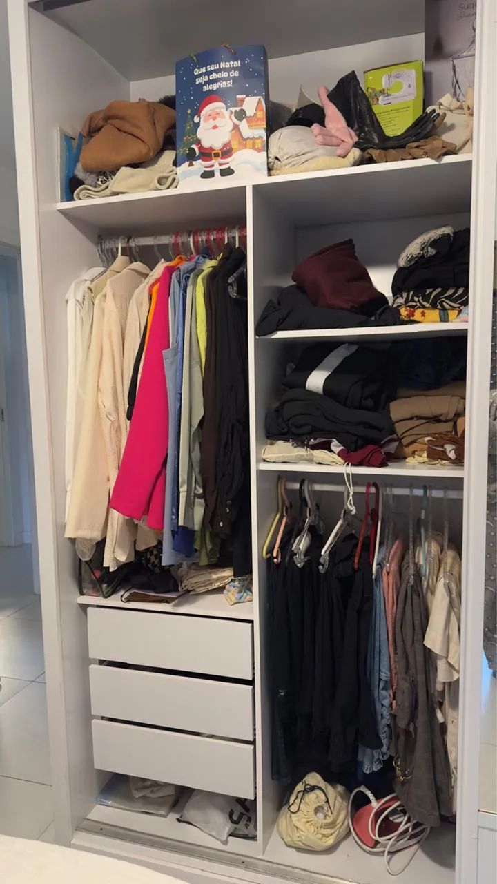 GUARDA-ROUPA CASAL EUROPA TRIUNFO COM ESPELHO - IMPECÁVEL - Foto 4