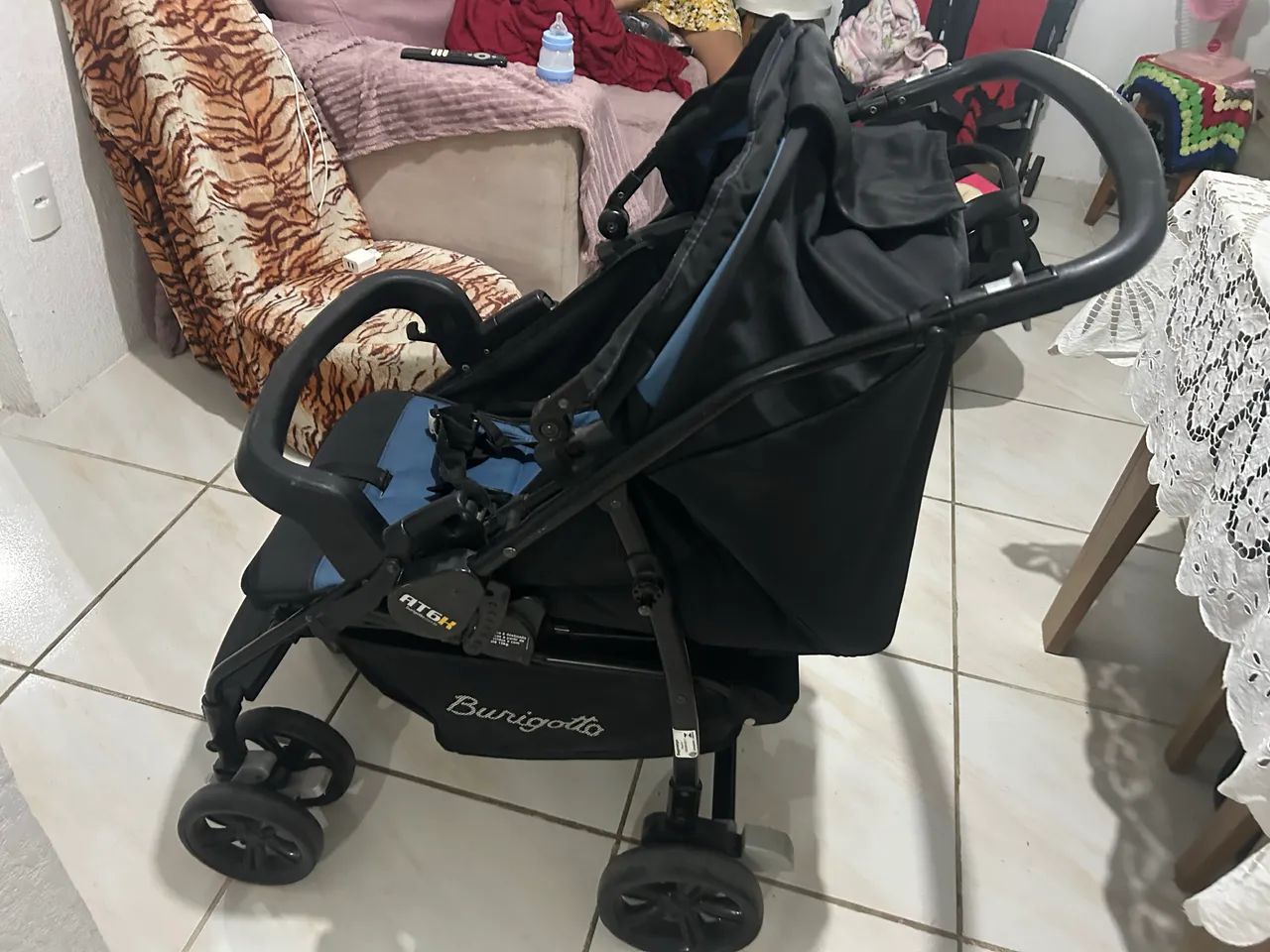Carrinho de passeio semi novo - Foto 5