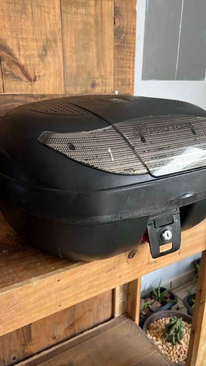 Vendo Baú de moto - Foto 2