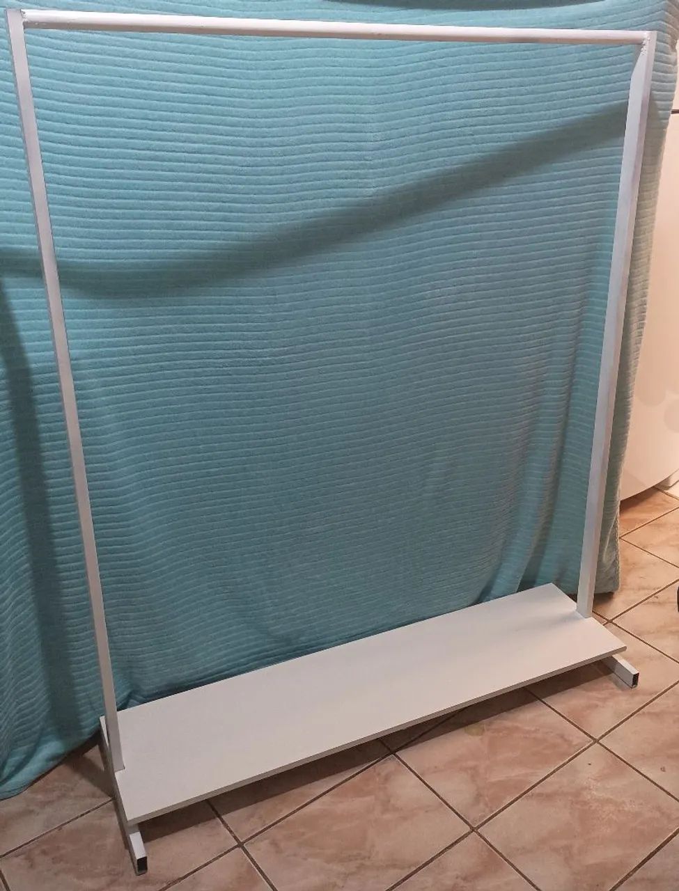 Arara de roupa nova de ferro  - Foto 3