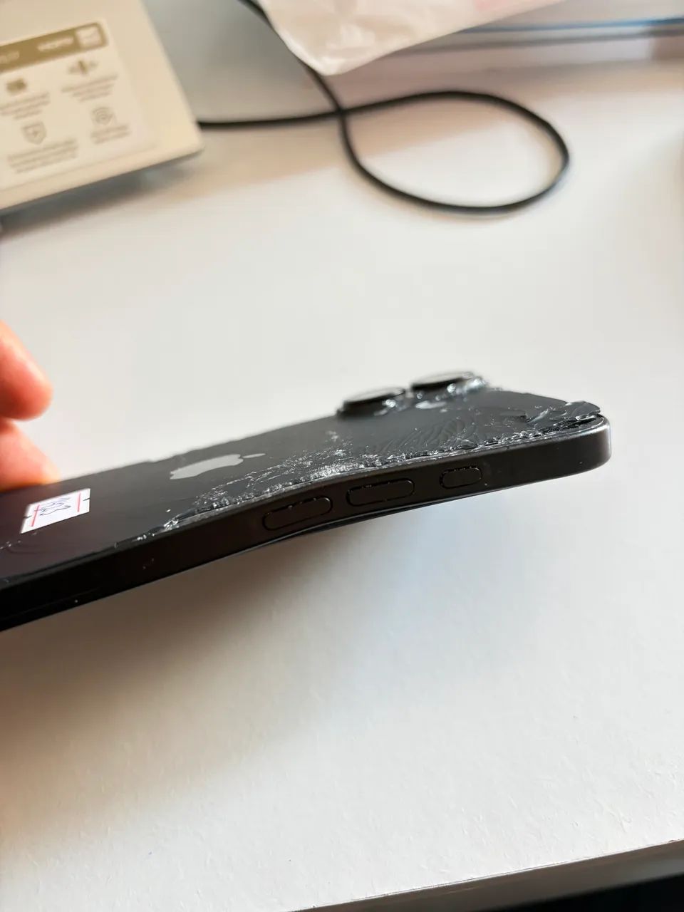 Iphone 16 128gb Original - Para retirada de peças - Tela funcionando - Foto 3