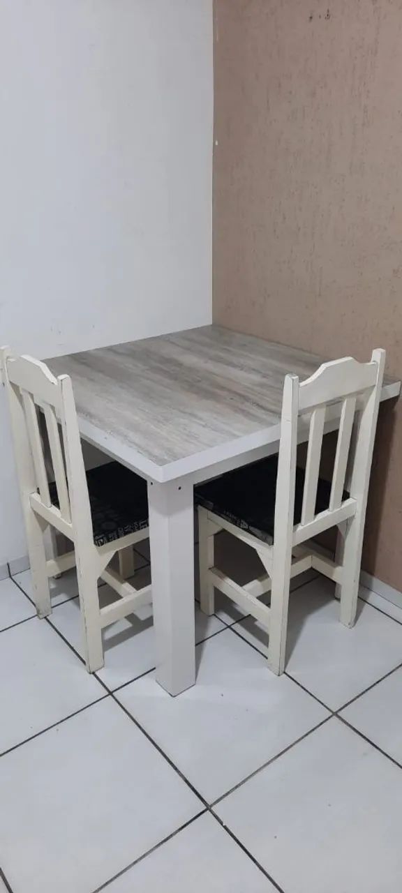 Mesa com 2 cadeiras *ENTREGO*