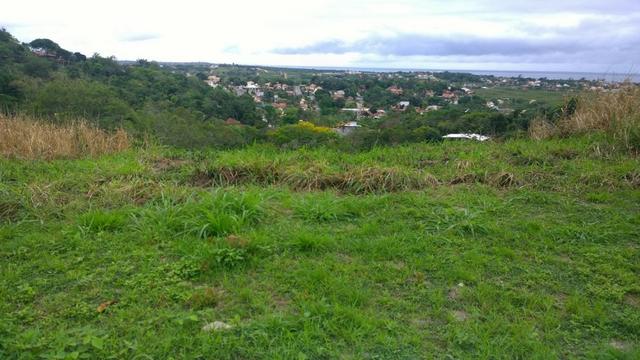 Bon: Cod 2116 Terreno no Morro da Cruz - Saquarema