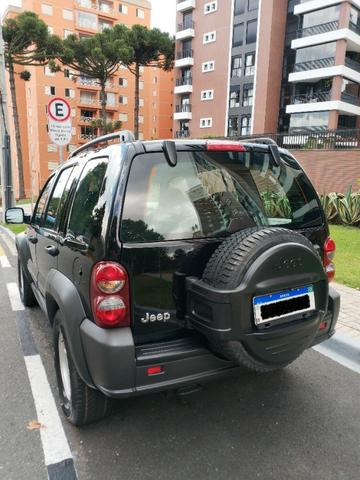 Jeep Cherokee Sport - Foto 3