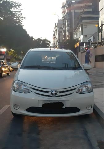 Vendo Etios 2015