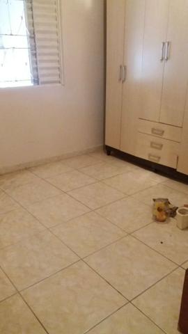 Vendo uma casa na vila legionária, Goiânia .200mil. Ótima localização - Foto 7