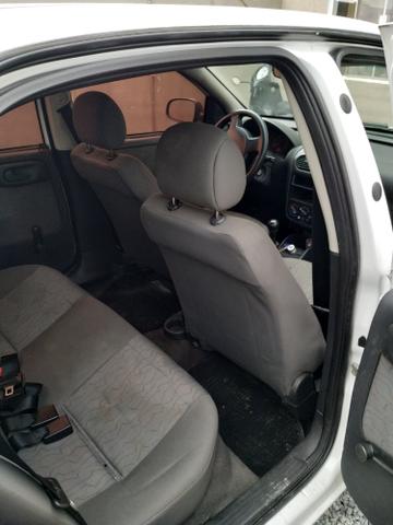 Corsa sedan max 1.8 - Foto 2