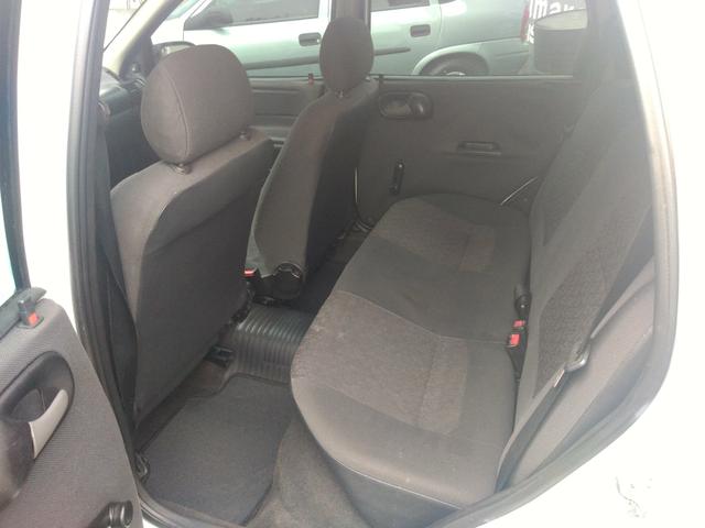 Corsa classic 2005 ar condicionado + alcool original - Foto 5