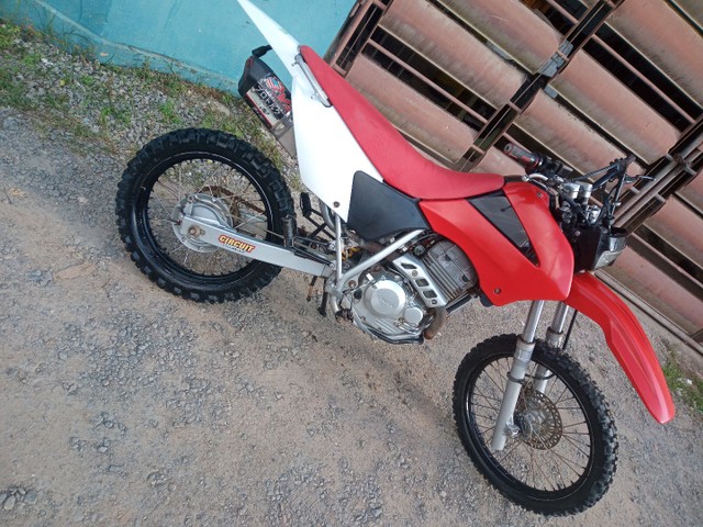 TORNADO XR 250 ANO 2005 DE TRILHA , MOTO NOVA PRECISA FAZER NADA ZERA EM TUDO !