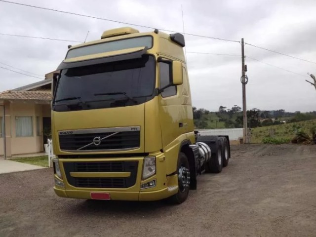 VOLVO FH 440 TRAÇÃO 6X2 ANO 2011