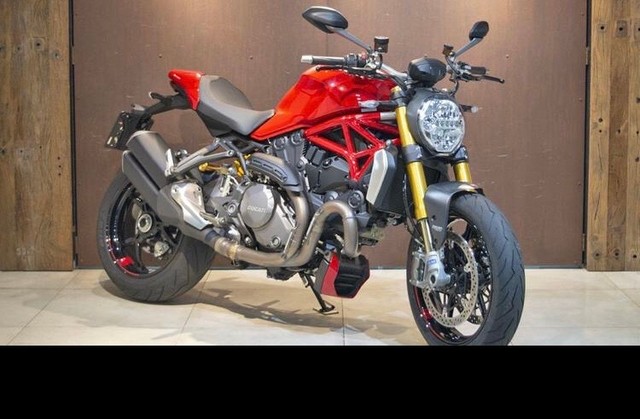 DUCATI MONSTER 1200S