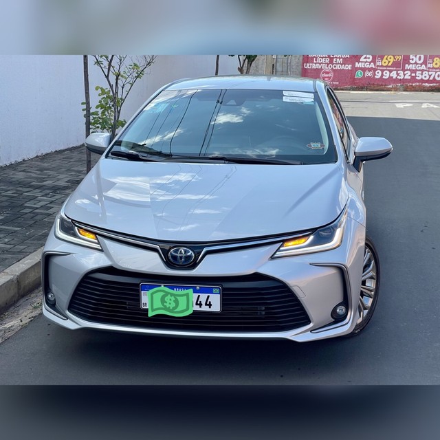 TOYOTA COROLLA ALTIS HÍBRIDO