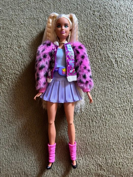 Barbie extra 