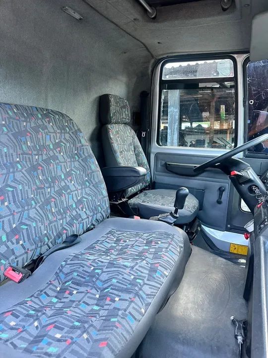 FORD CARGO 815 BAÚ  - Foto 8