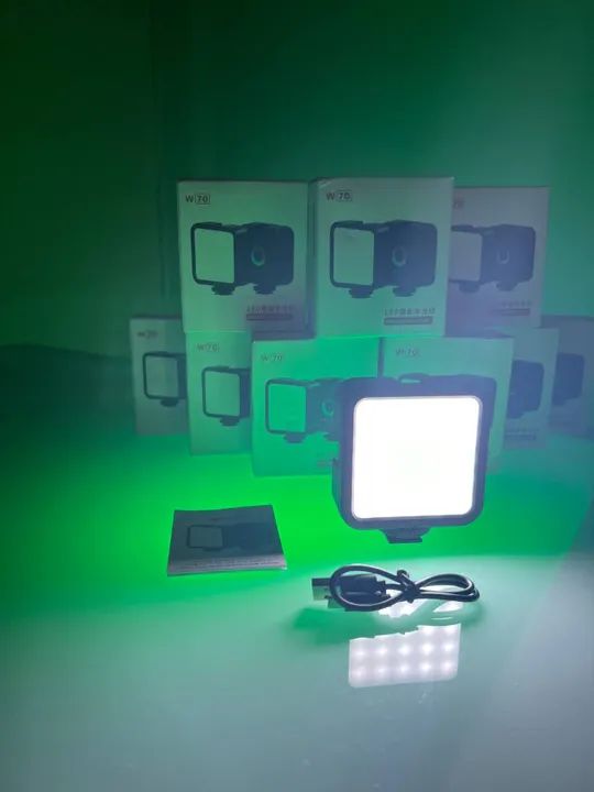 Led Desiontal W70 RGB Luz De Preenchimento De Vídeo LED 1200mAh Lâmpada Fotográfica 3000-9 - Foto 2
