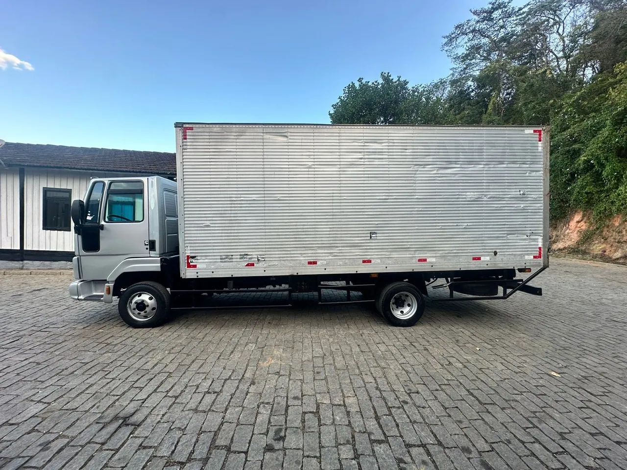 FORD CARGO 815 BAÚ  - Foto 7