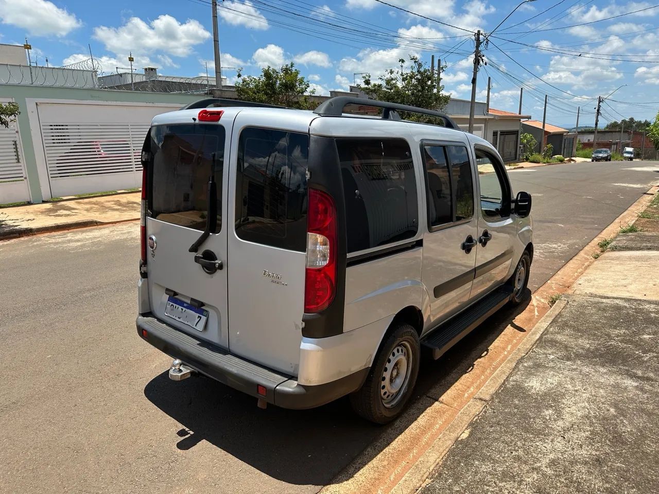 Doblo 2018 com 7 lugares seminova