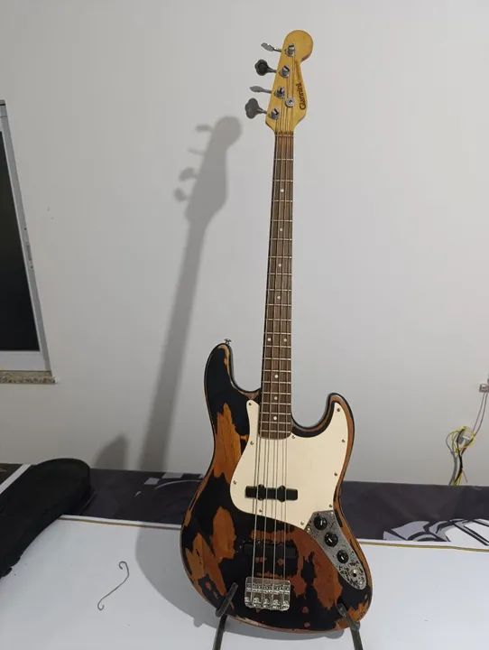 Contrabaixo Elétrico - 4 cordas Gianini Stratosonic - Foto 2