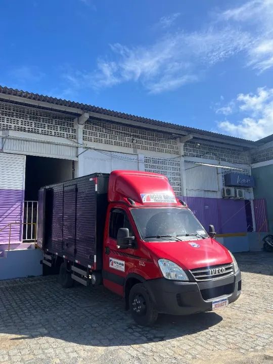 Transporte de mudança residenciais/comerciais e cargas em geral  