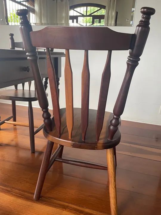 Mesa de madeira maciça com gaveta - Foto 4