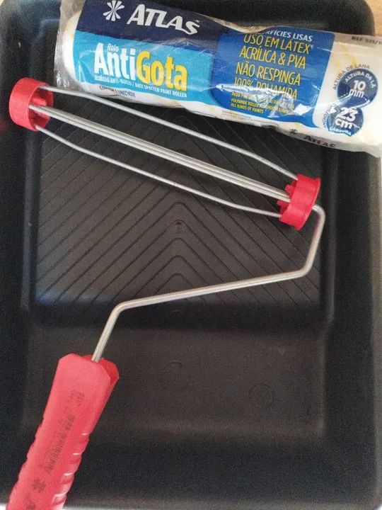 (Em Loja)Bandeja + Rolo de pintura Antigota Atlas 23cm