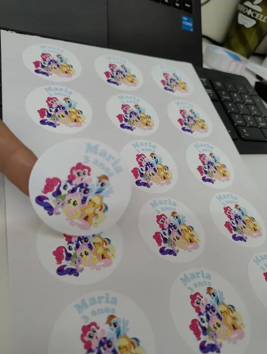 Adesivo recortado personalizado  - Foto 2