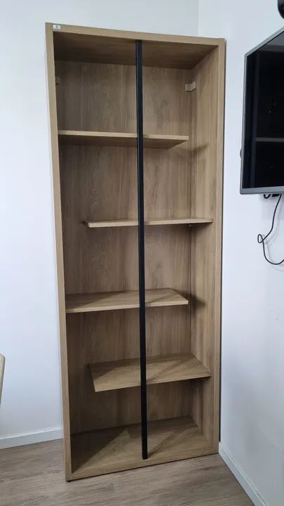 Estante, barzinho e colchão à venda