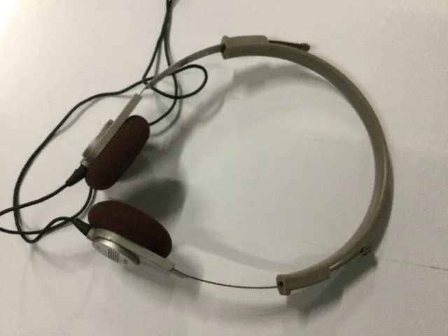  Fone unico e raro do Sony Walkman TPS-L2 - Foto 4