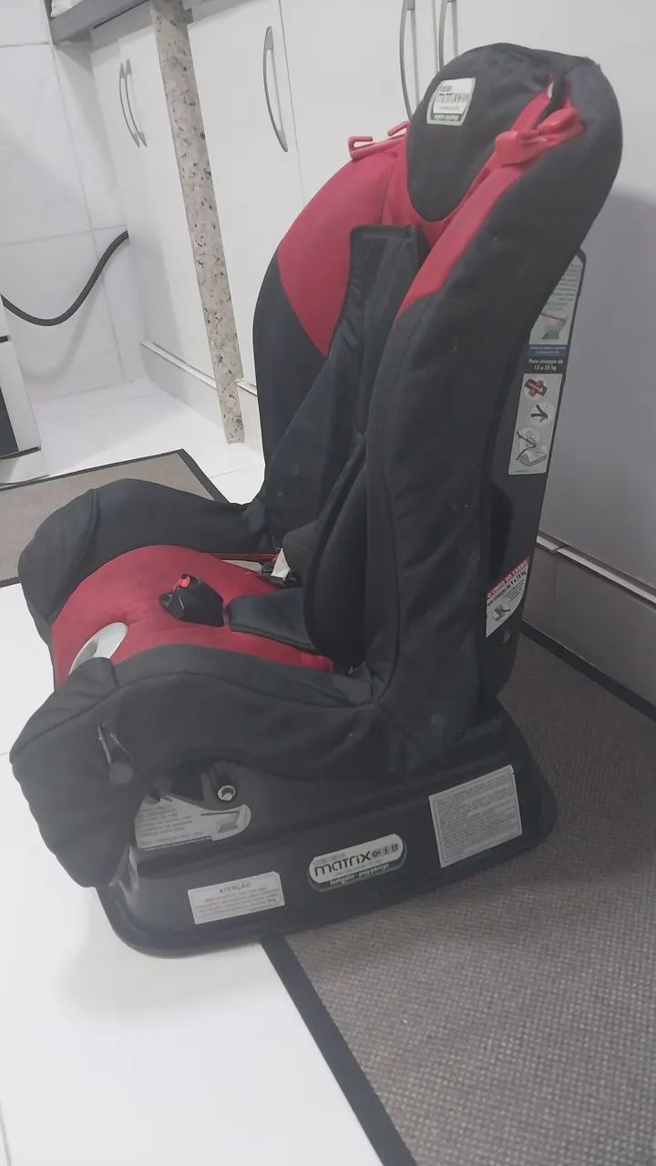 Cadeira de Carro Infantil Matrix - Vermelha e Preta - Foto 5