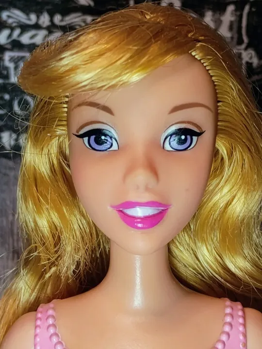 Barbie Collector - Antiga da Disney ano 2007 Princesa Aurora - Disney / Mattel