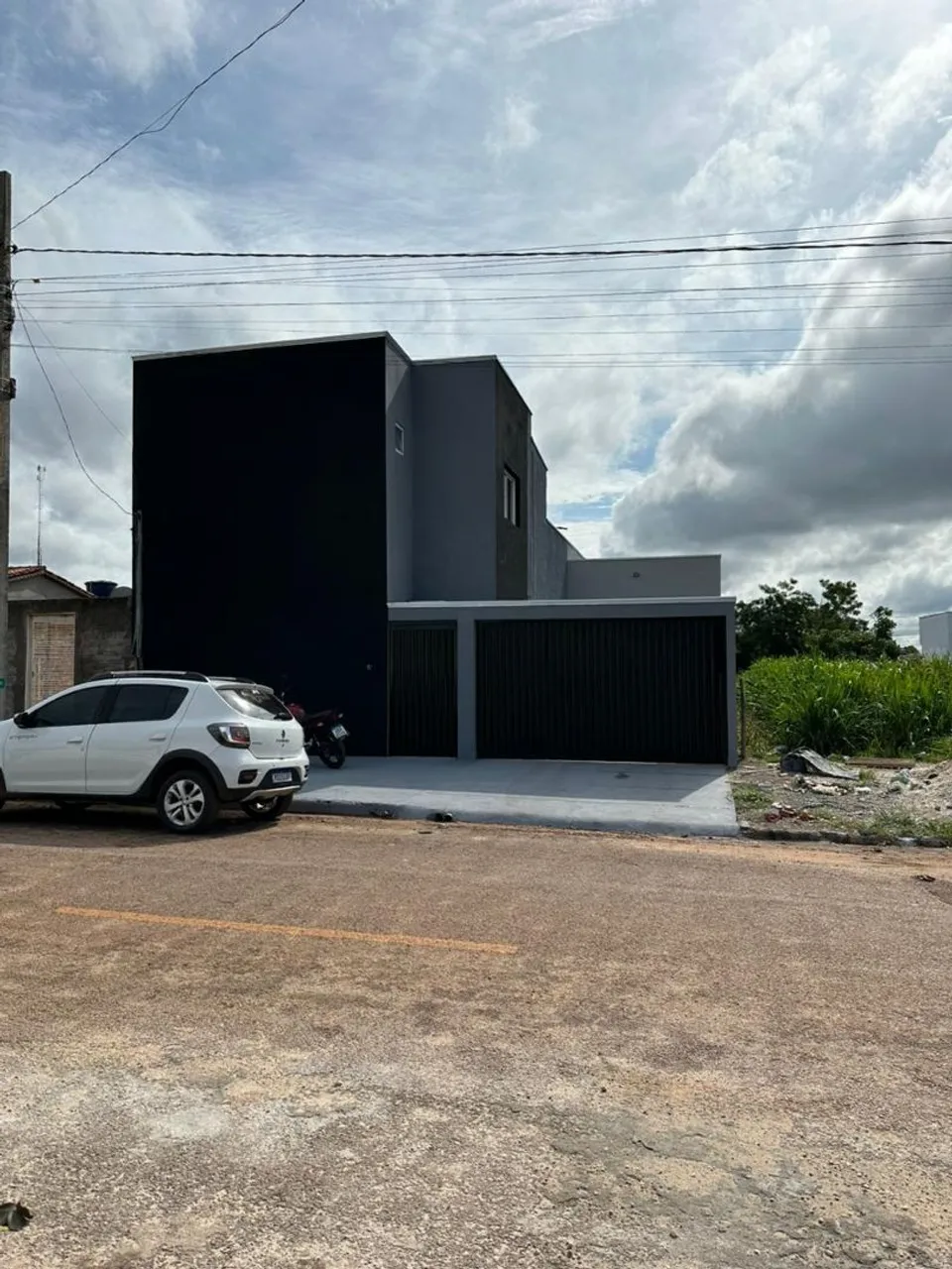 Barracão e casa c energia solar *