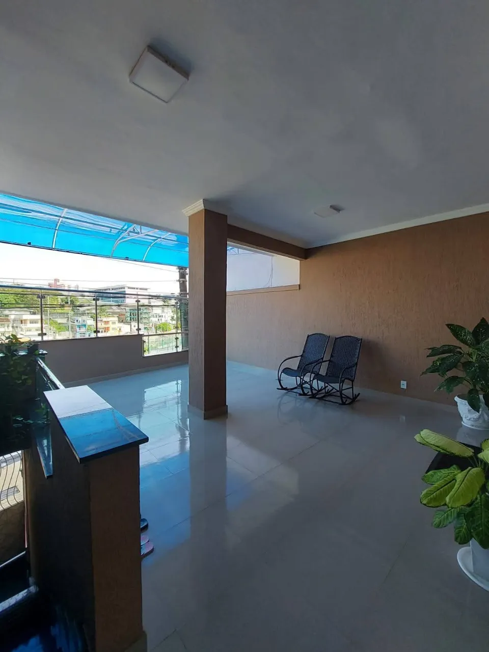 Alugo/Vendo 4 Pavimentos mobiliados de alto padrão com vista definitiva para o Parque Jeff