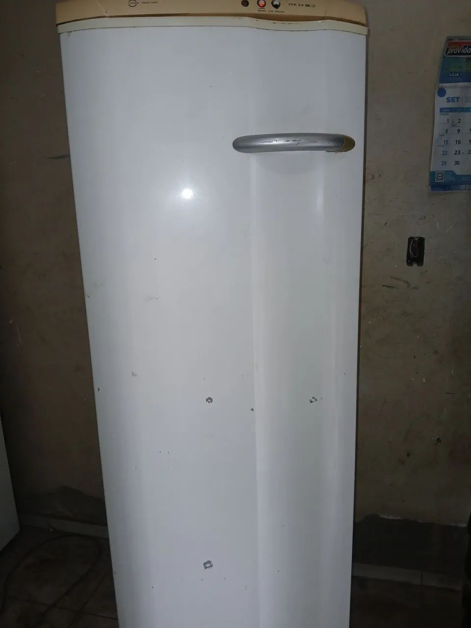 Freezer vertical eletrolux Frost Free 
