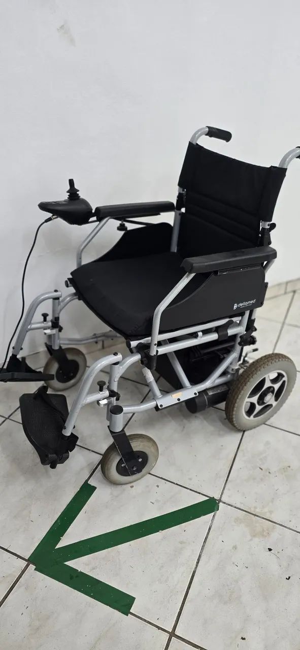 Cadeira de Rodas Elétrica Vende - Foto 4