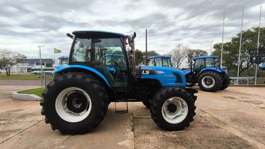 TRATOR AGRÍCOLA USADO LS PLUS 80 - ANO 2023 - Foto 2