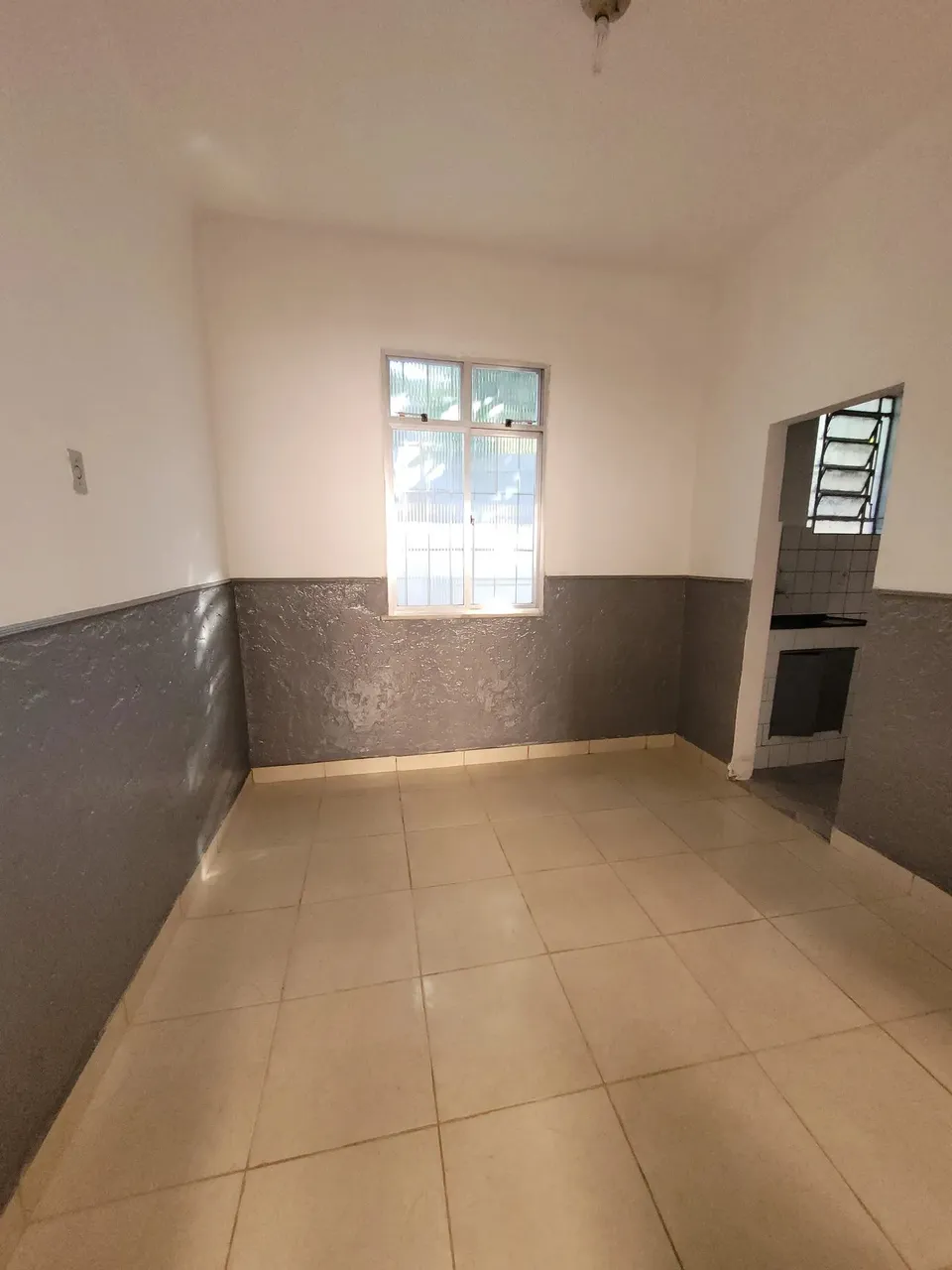 Casa de Vila para aluguel com 1 quarto e 54 metros quadrados em Rocha Miranda - Rua das Op
