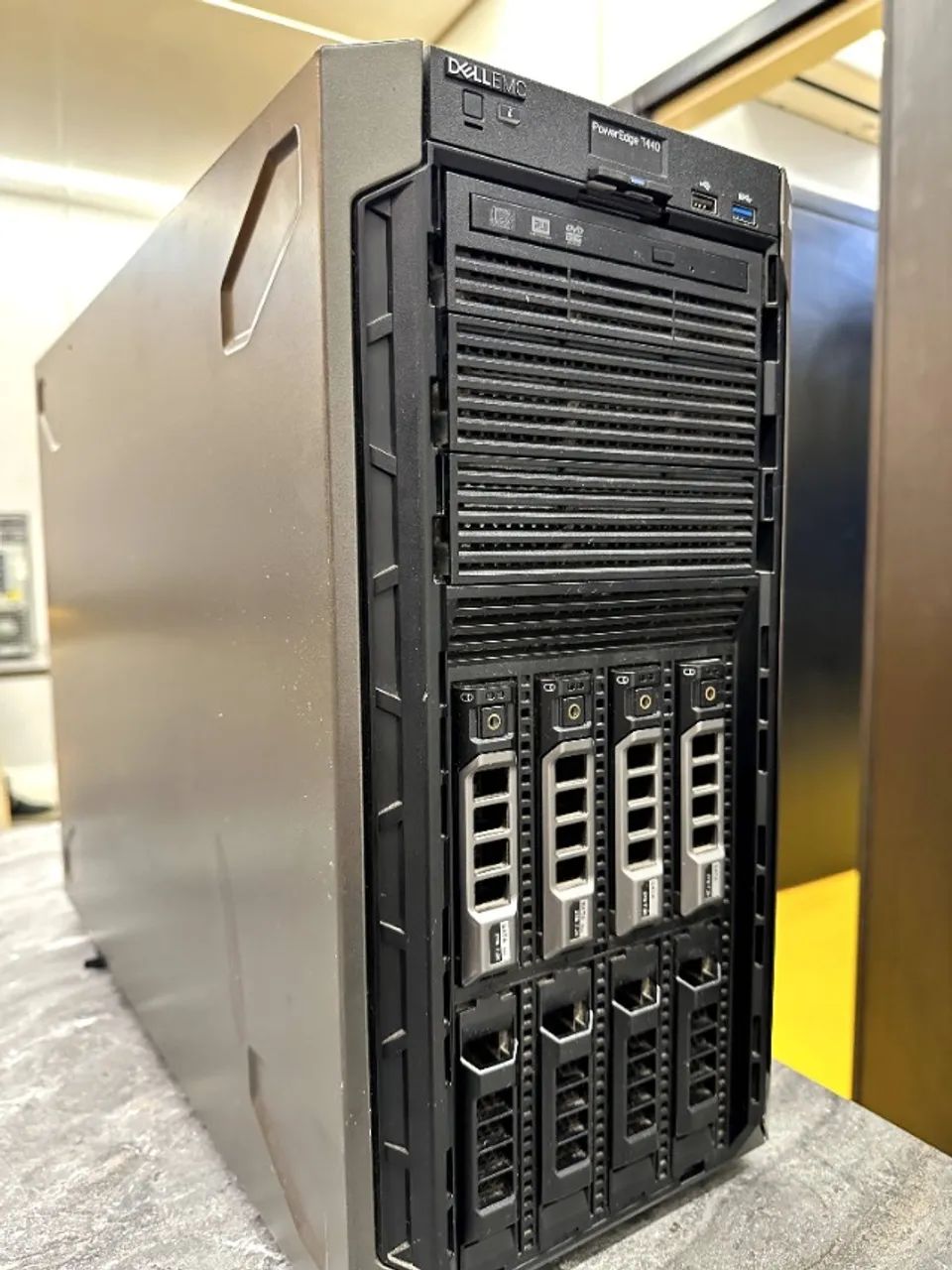 Servidor Dell Poweredge T440 - Excelente Estado  - Foto 3