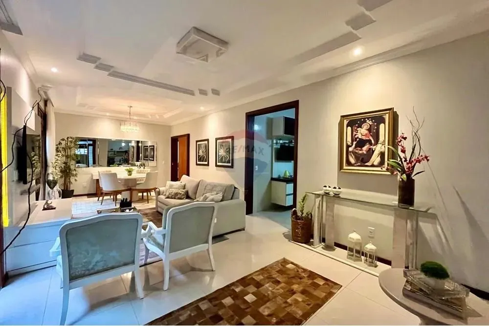 Linda Casa no Bairro de Fátima - 201m² - 100% Projetada - 3 Suítes