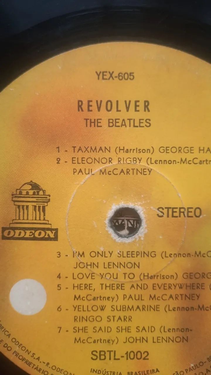 LP VINIL - THE BEATLES - REVOLVER - EDIÇÃO DE 1974 COM SELO GRAFADO INCORRETAMENTE - Foto 4