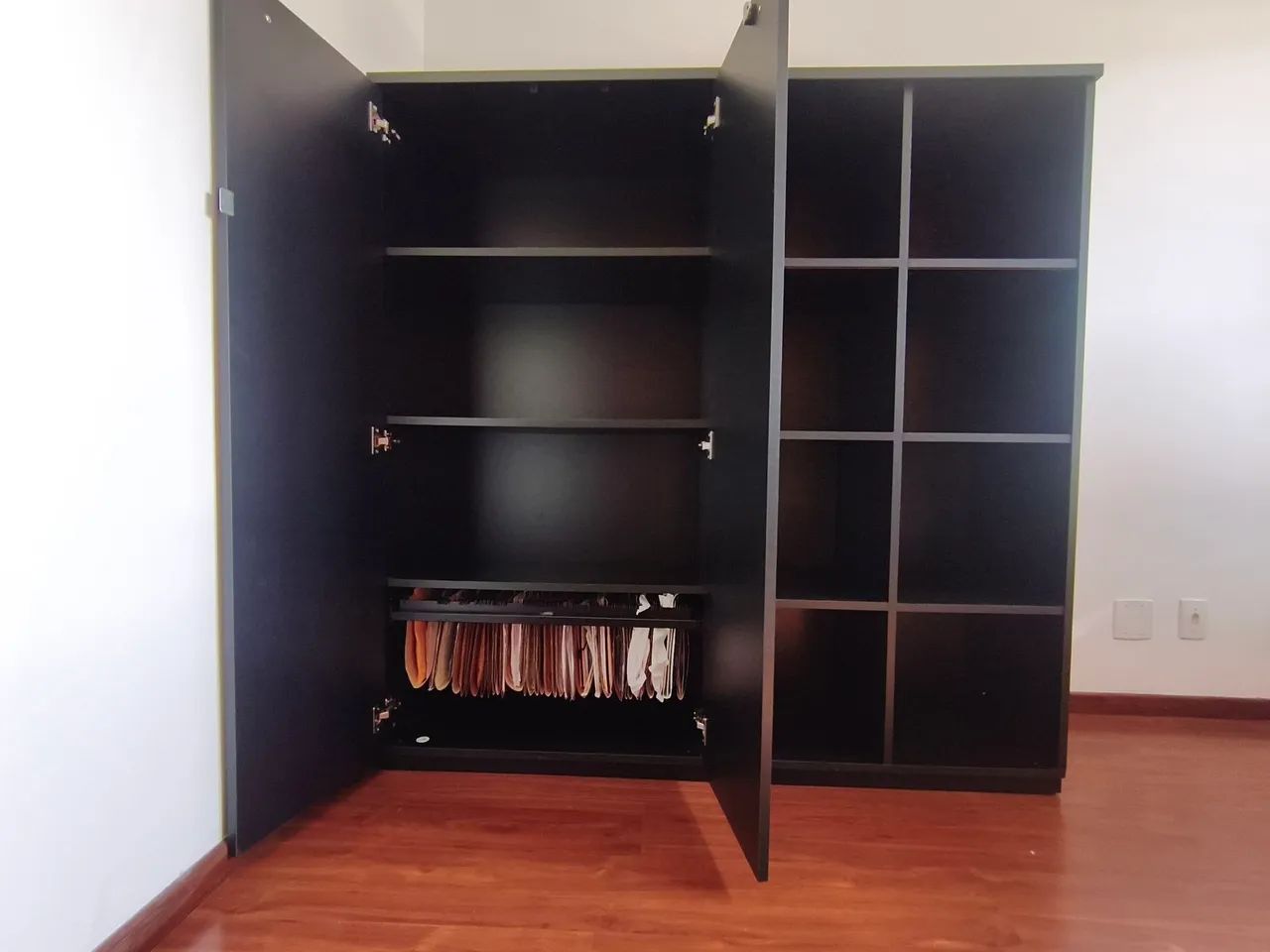Escritório marca Marelli64595547936771125