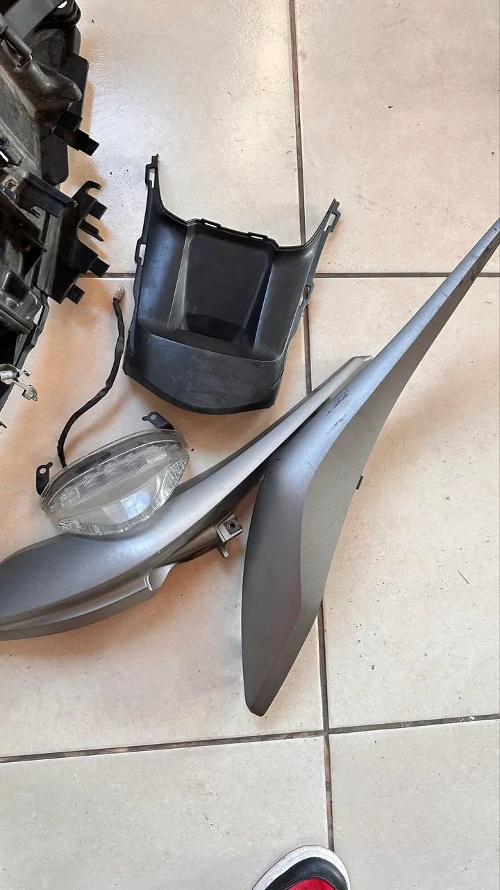 Traseira completa original Hornet 08-11