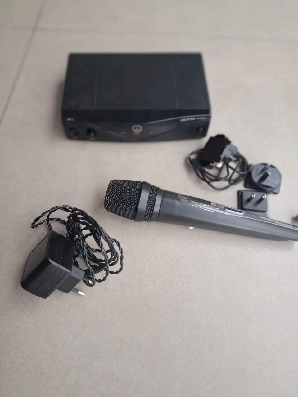 Microfone Akg Pw45 Vset Dinâmico Perception Wireless Band-u2 - Foto 3
