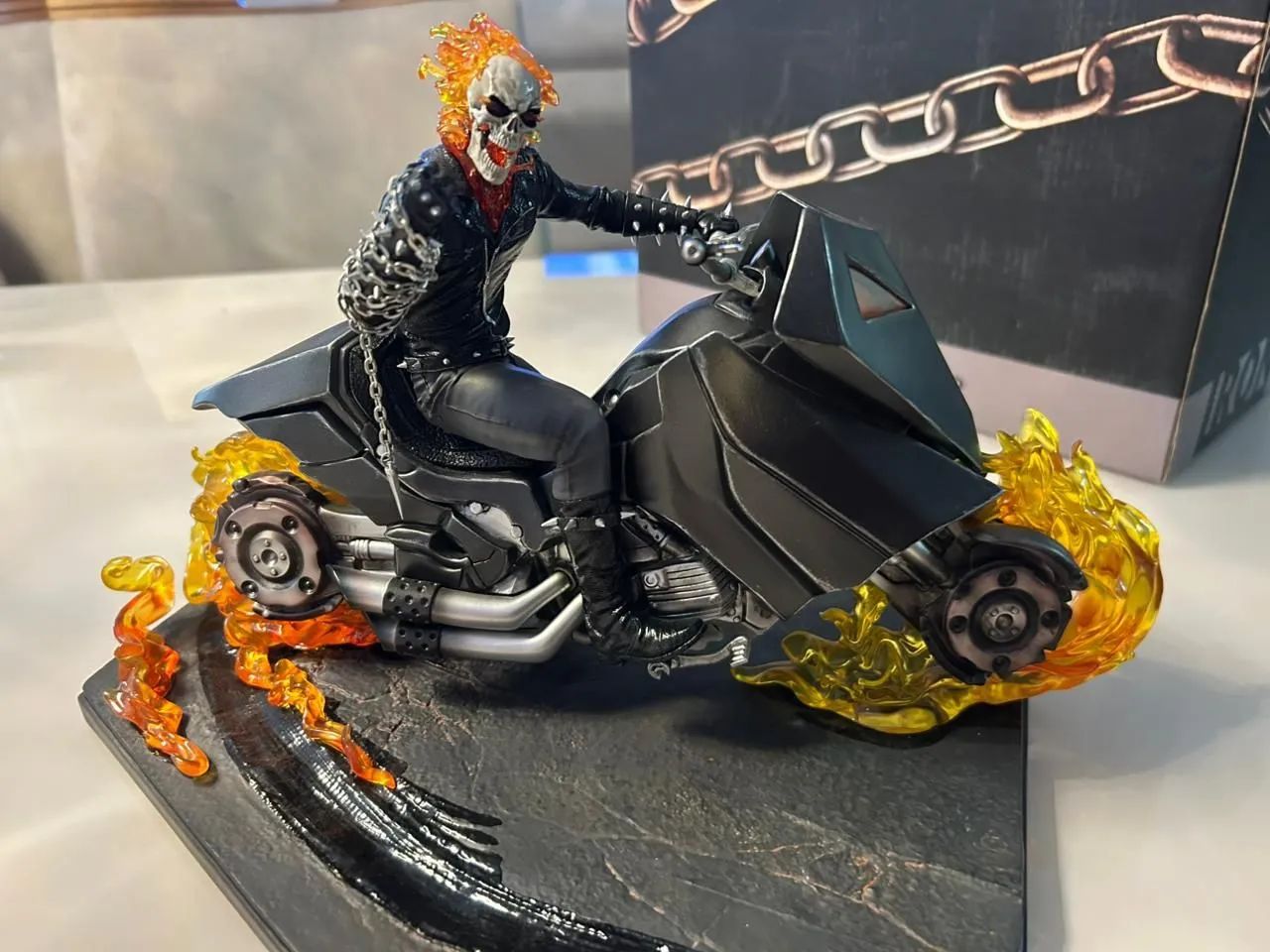 Iron Studios Ghost Rider 1/10 peça nova item raro  - Foto 2